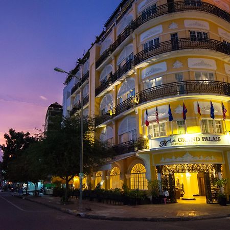 เล แกรนด์ พาเลียส บูทีค โฮเต็ล Hotel พนมเปญ ภายนอก รูปภาพ