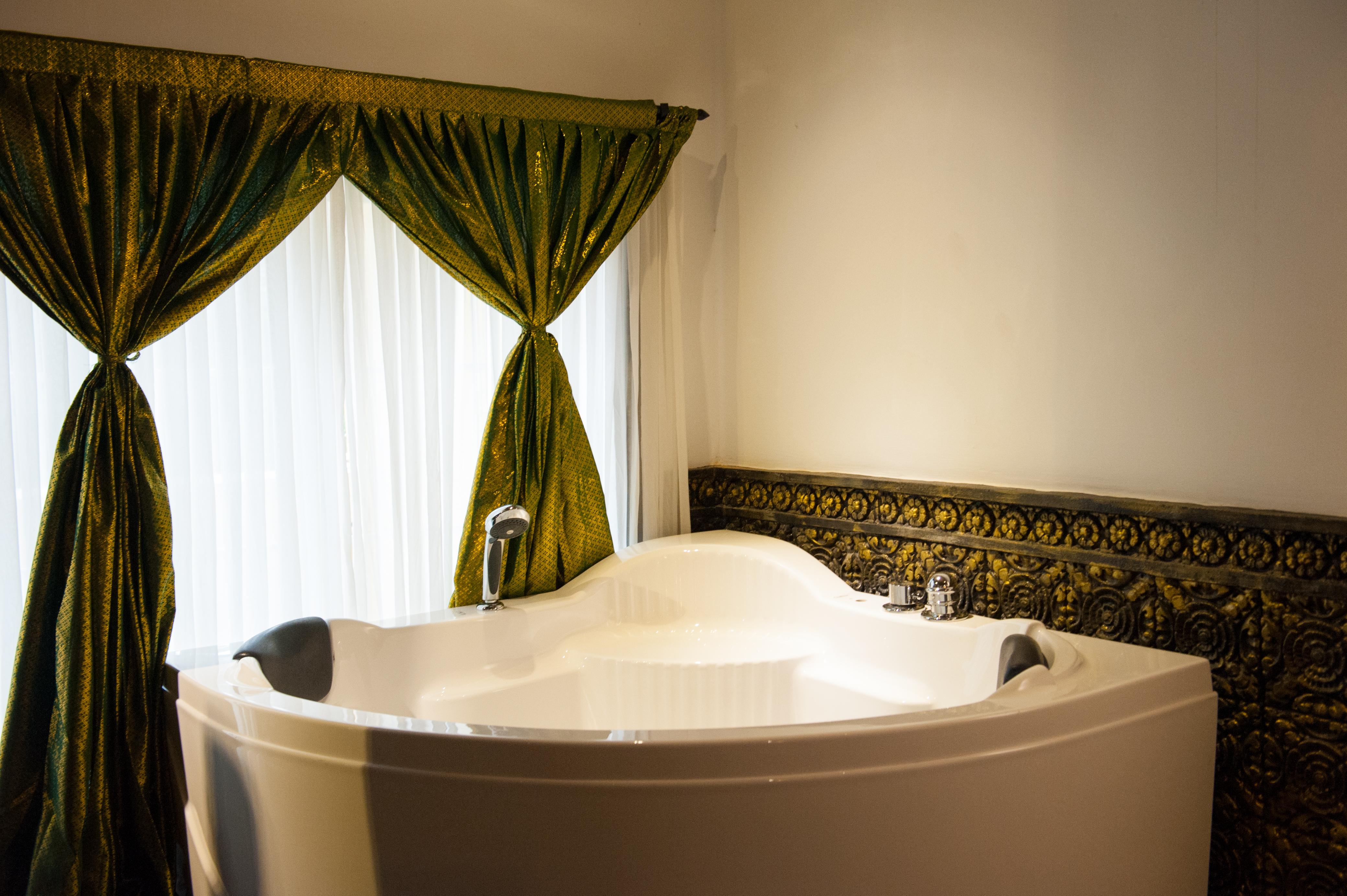เล แกรนด์ พาเลียส บูทีค โฮเต็ล Hotel พนมเปญ ภายนอก รูปภาพ