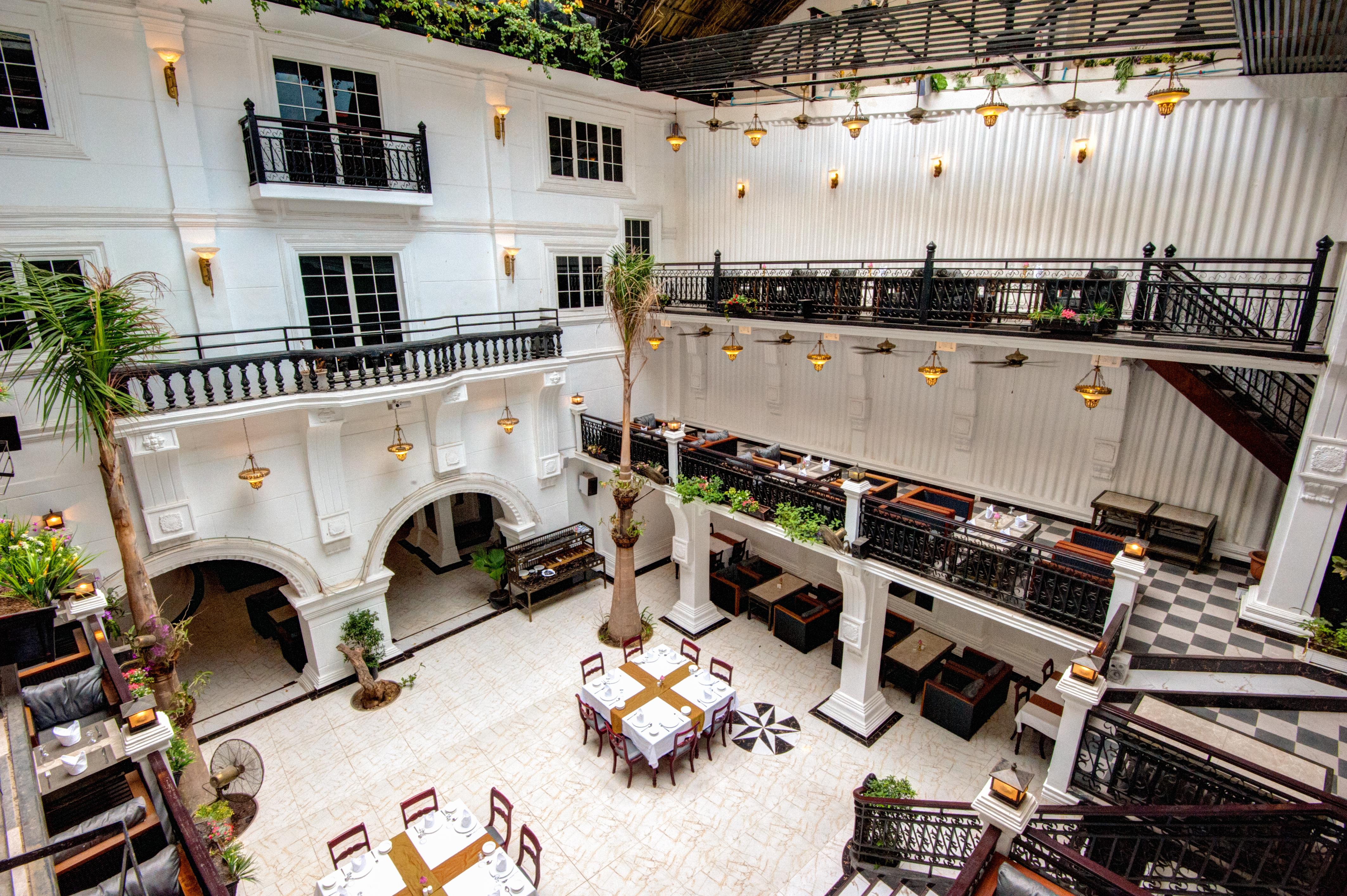 เล แกรนด์ พาเลียส บูทีค โฮเต็ล Hotel พนมเปญ ภายนอก รูปภาพ